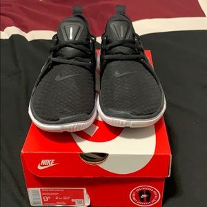 Women’s Running Shoe